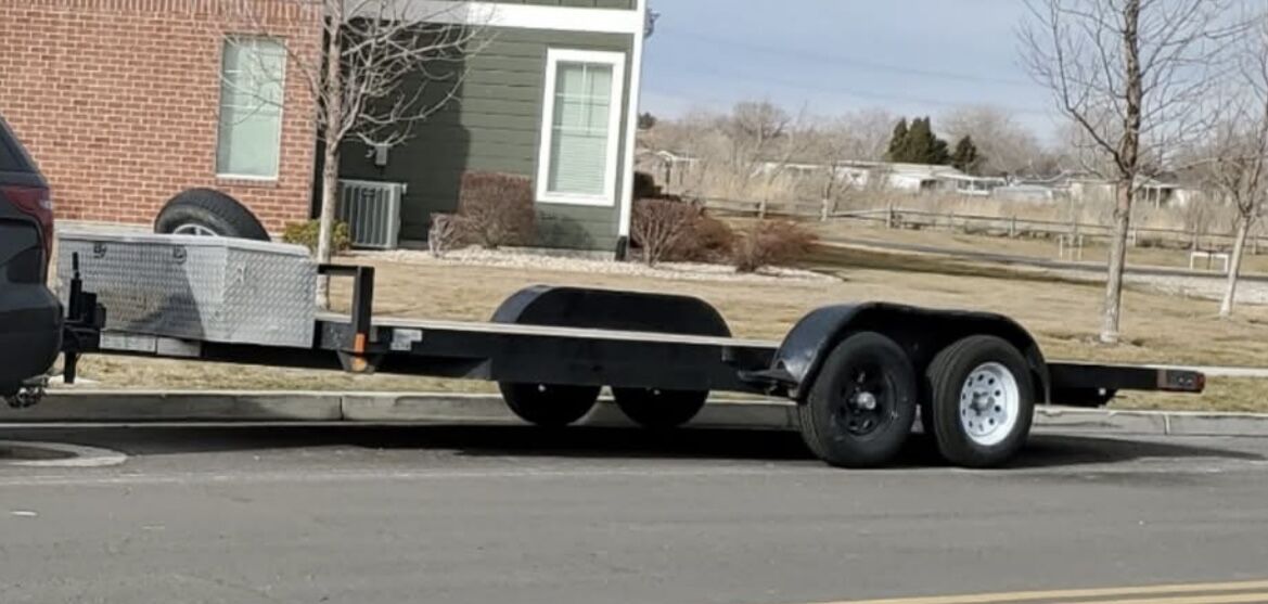 22’ car hauler trailer
