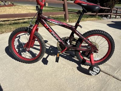 YARD SALE - ALL DONATIONS - MAKE OFFER!