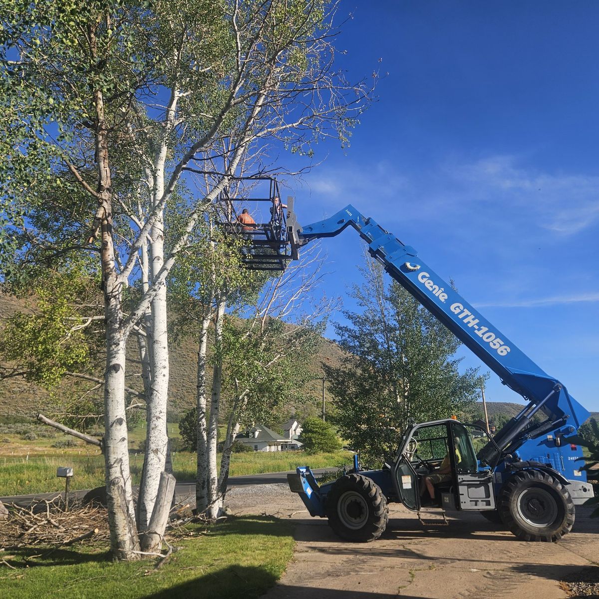 Genie GTH-1056 Telehandler with Personnel Basket