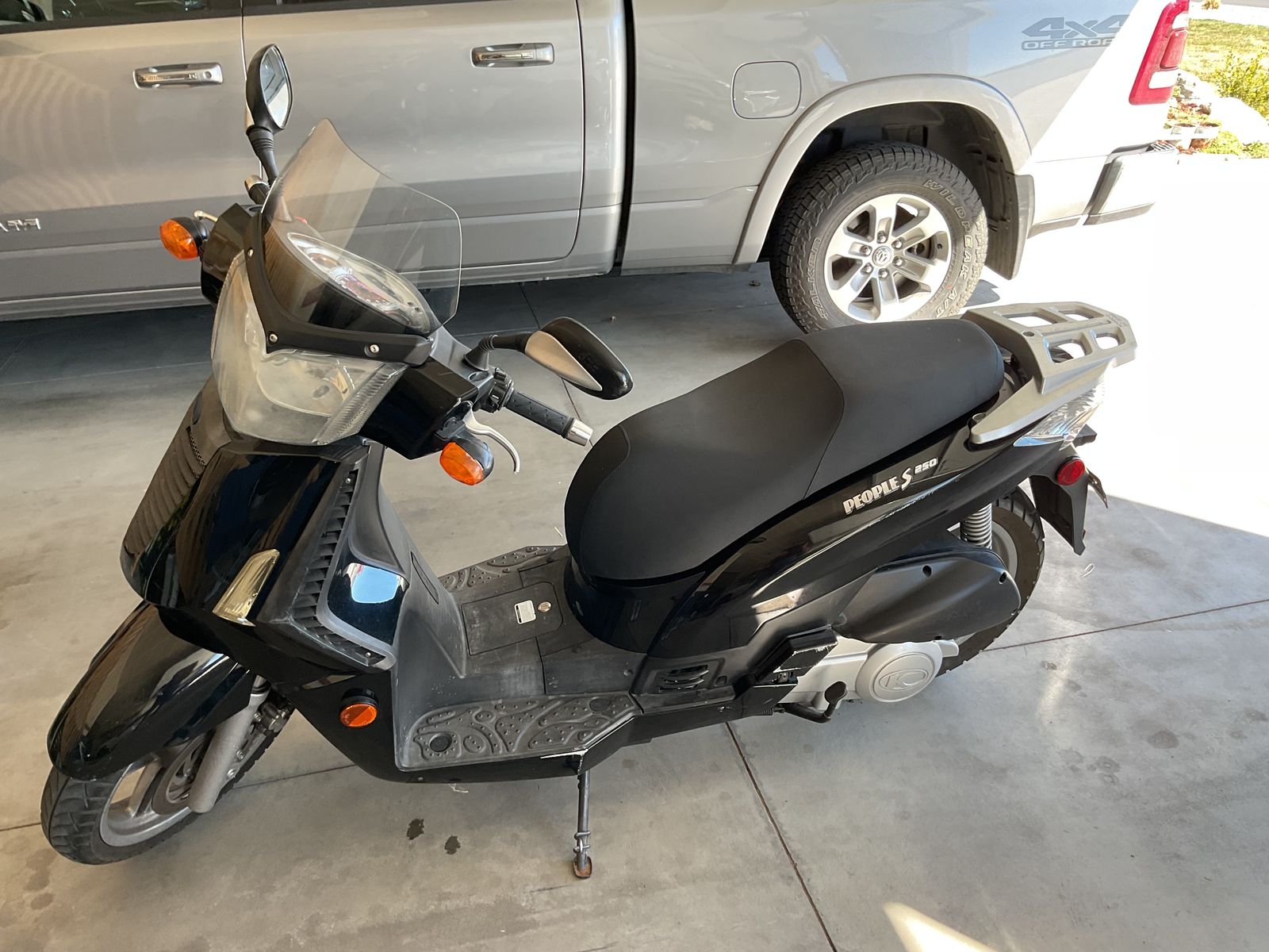 PEOPLE 250 S Motorcycle