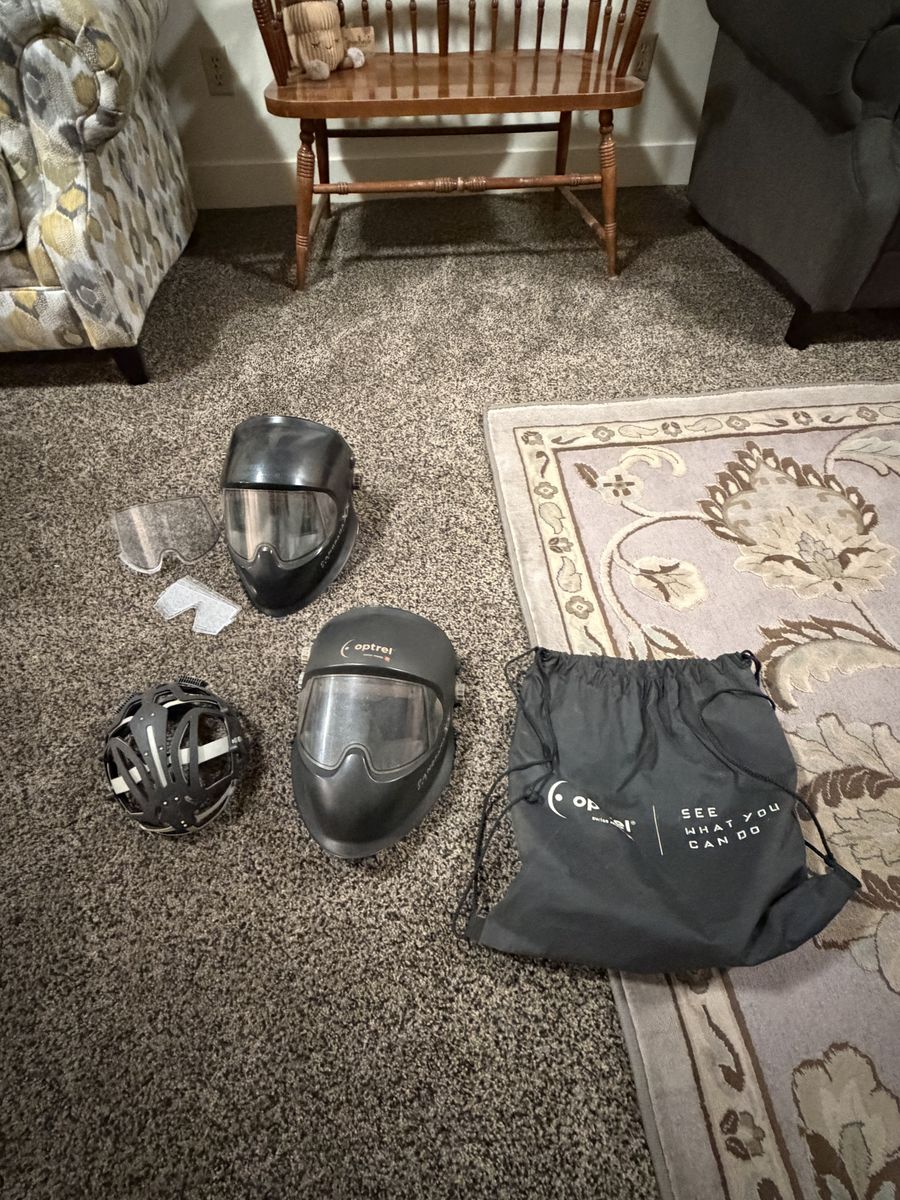 Main image 3