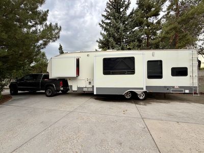 2009 Keystone Fuzion 302 Toyhauler