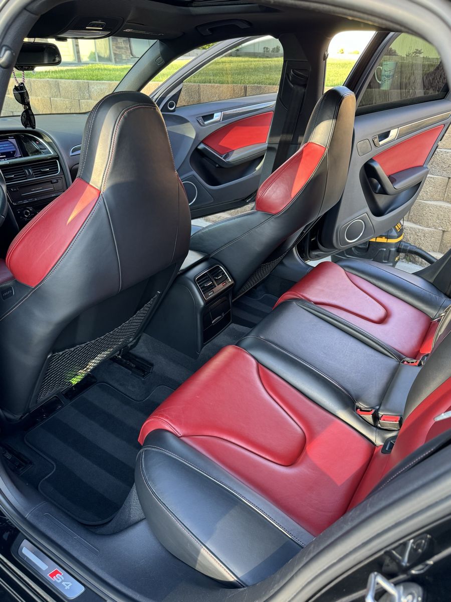 Main image 10
