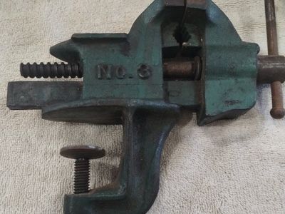 Vintage Littlestown Hdwe & Fdry Co No. 3 Clamp-On Bench Vise