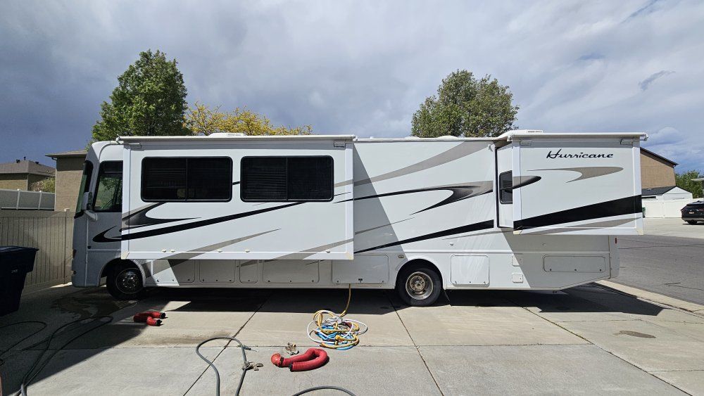 Four Winn Hurricane 34B