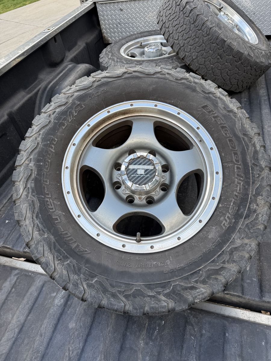 99-2010 Chevy / GMC 2500 / 3500 wheels and tires