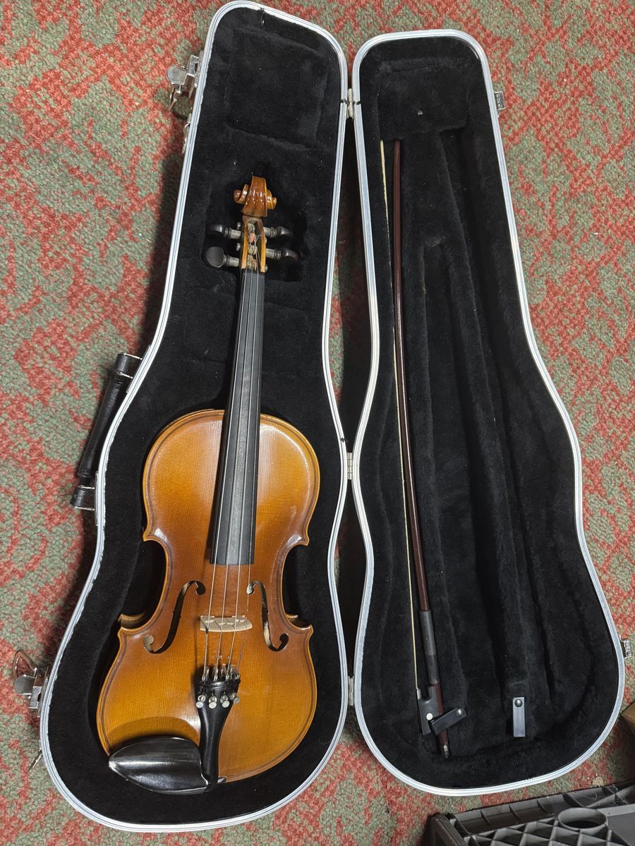 GLAESEL  faciebat Cremona 3/4 violin