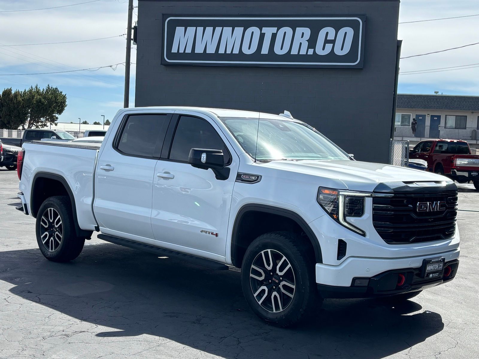 2023 GMC 1500 AT4