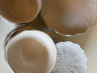 Pioneer Woman Dish Set