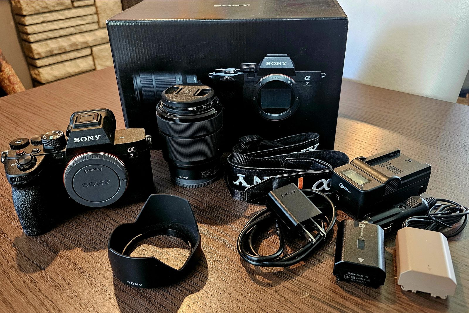 Sony - Alpha 7 IV Kit with SEL28702 Lens + Extras