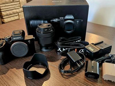 Sony - Alpha 7 IV Kit with SEL28702 Lens + Extras