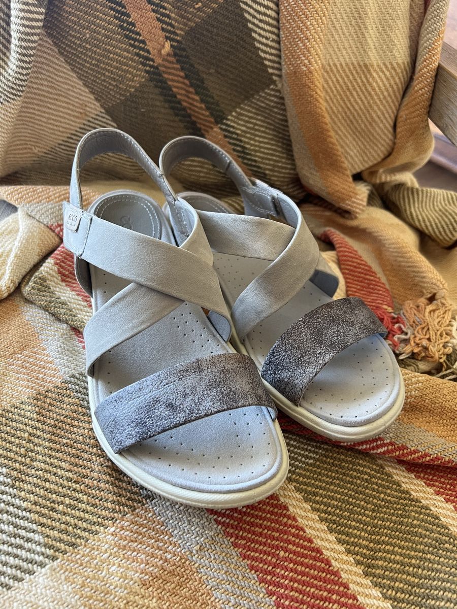 Women 6.5 ecco Sandals