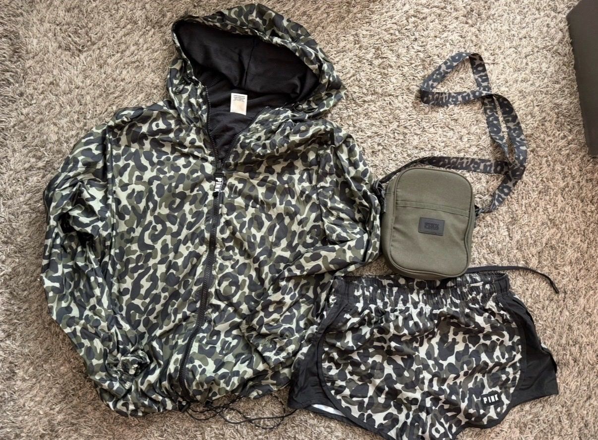 VS Pink green camo 3pc outfit shorts, bag & windbr