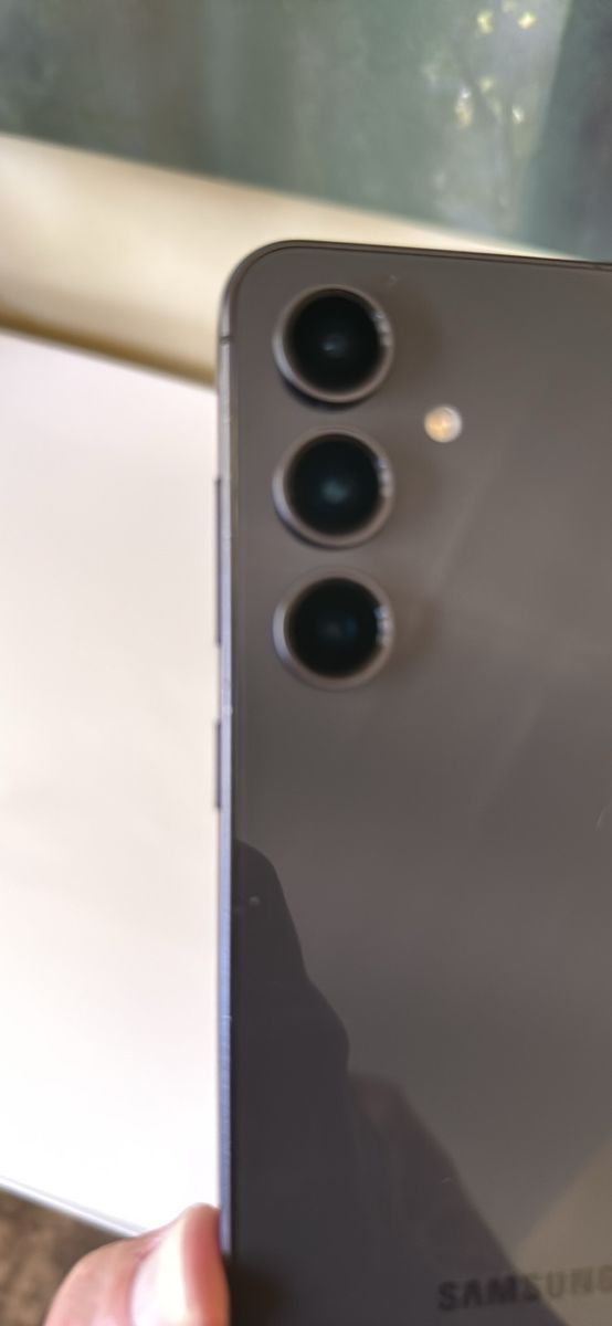 Main image 4