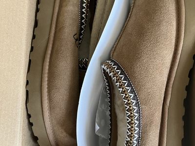 UGG Tasman II Slipper Chestnut Women's Size 9 Embroidered Braid Fleece Lined New in Box