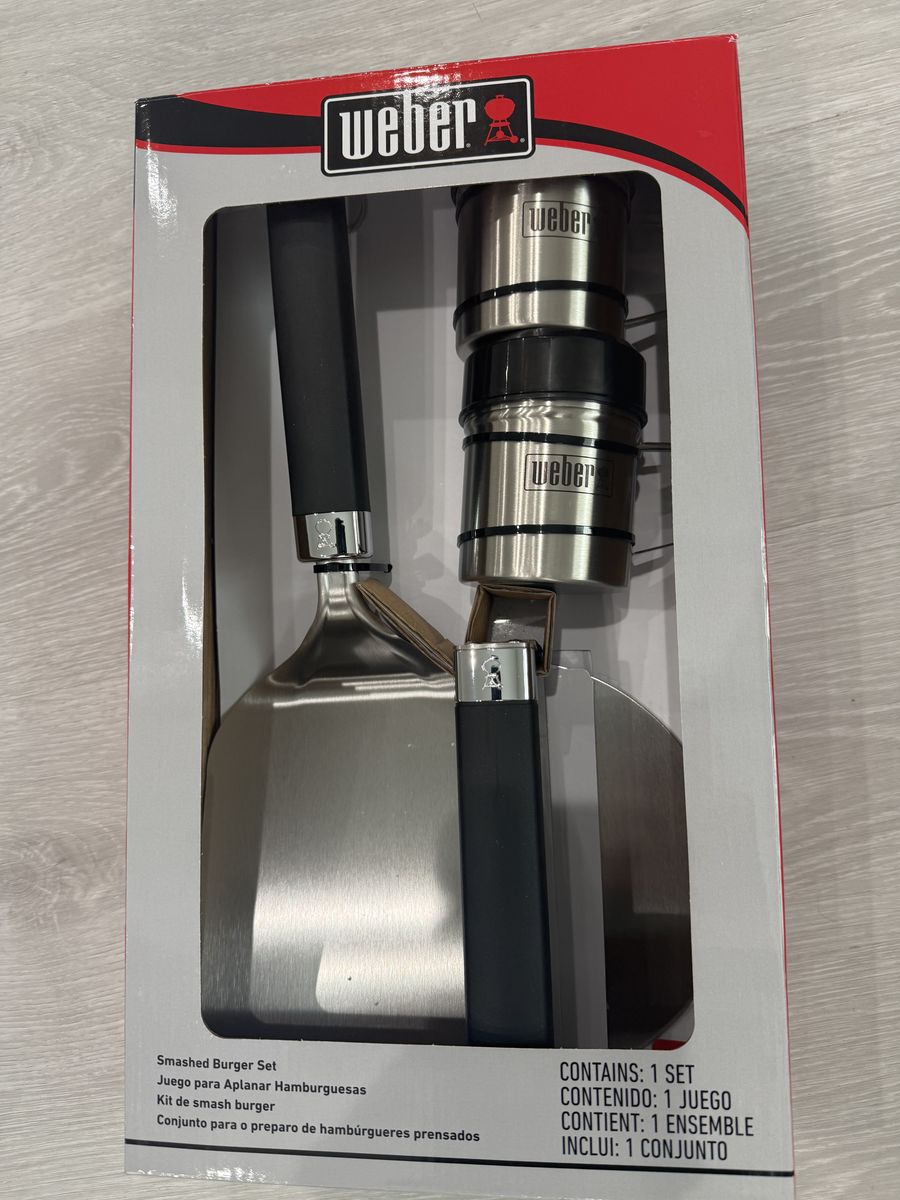 Weber Smashed Burger Set - burger press, patty paper, wide spatula, 2 spice shakers