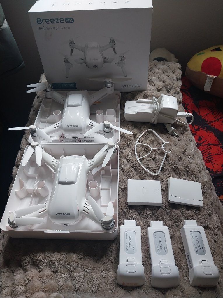 breeze 4k drone with extras