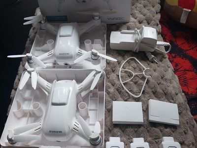 breeze 4k drone with extras