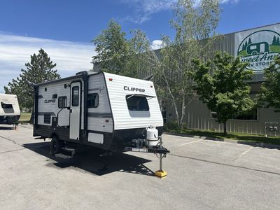 2018 Coachmen Clipper 17BH Bunk Bunkhouse Travel Trailer with Bunks