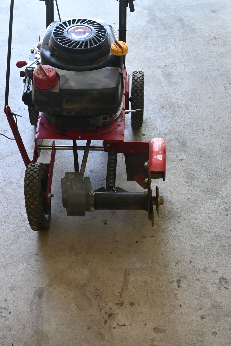 Lawn edger