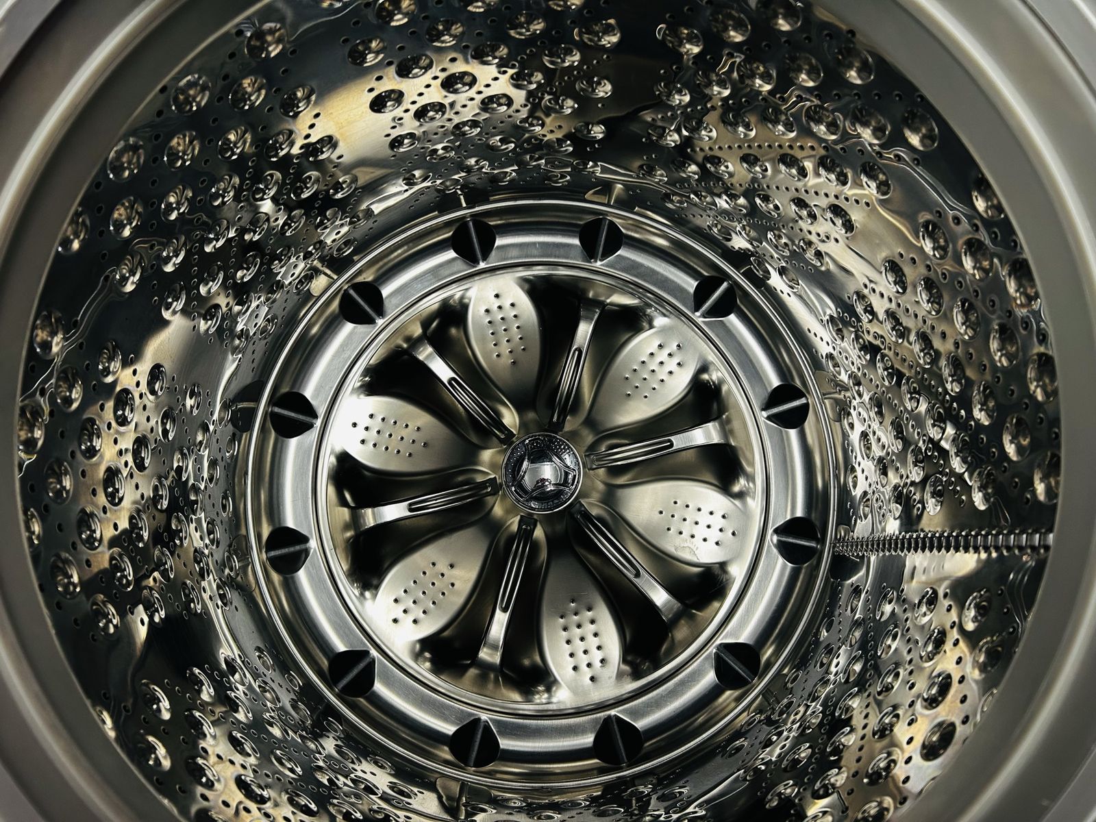Main image 4