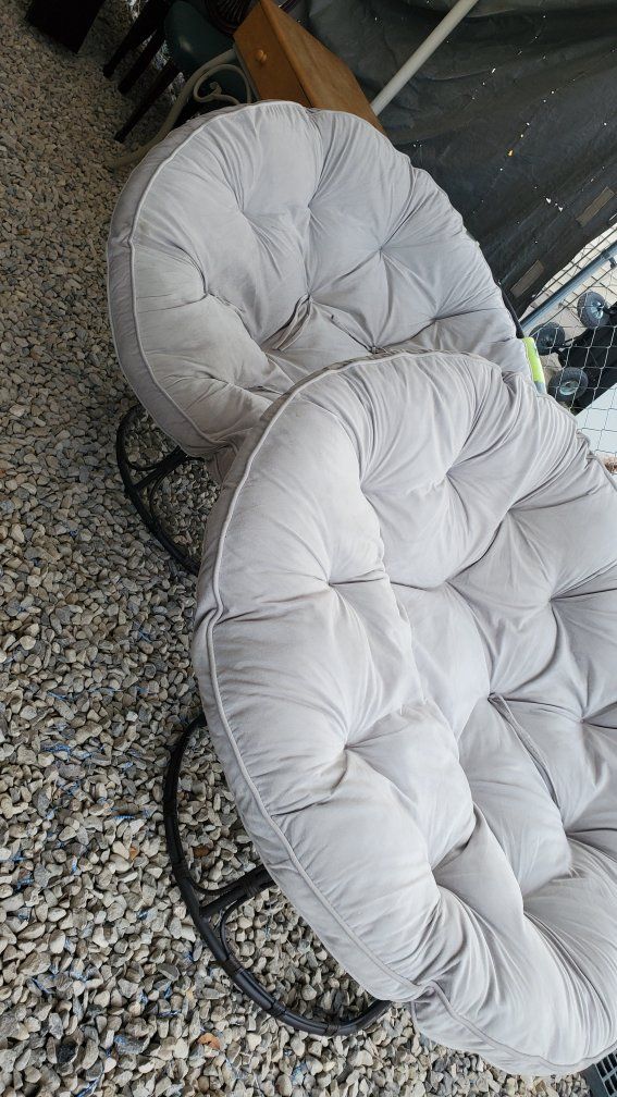 swivel comfy chairs