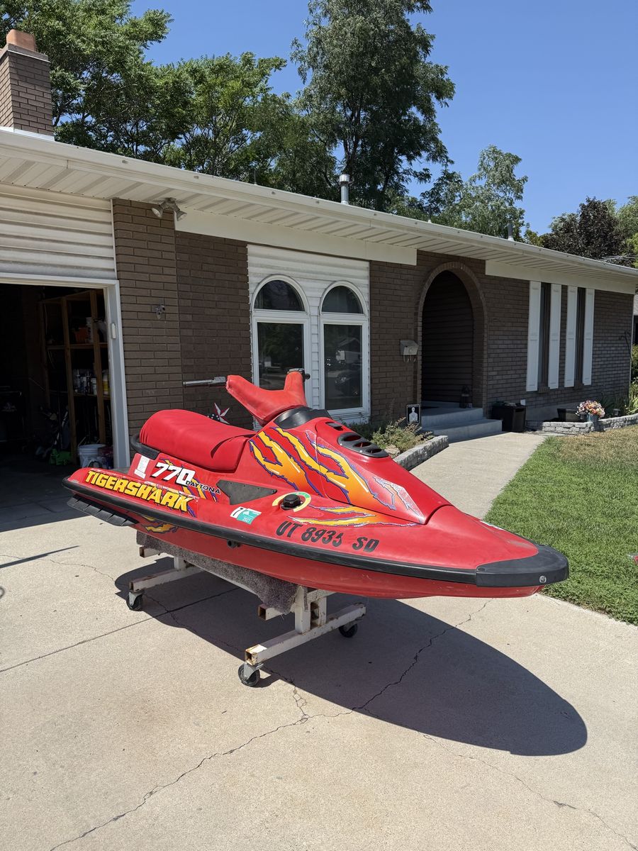 Tigershark Daytona 770 jet ski
