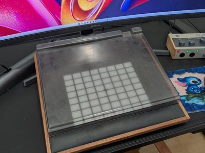 ableton push 2 with wooden stand and dust cover