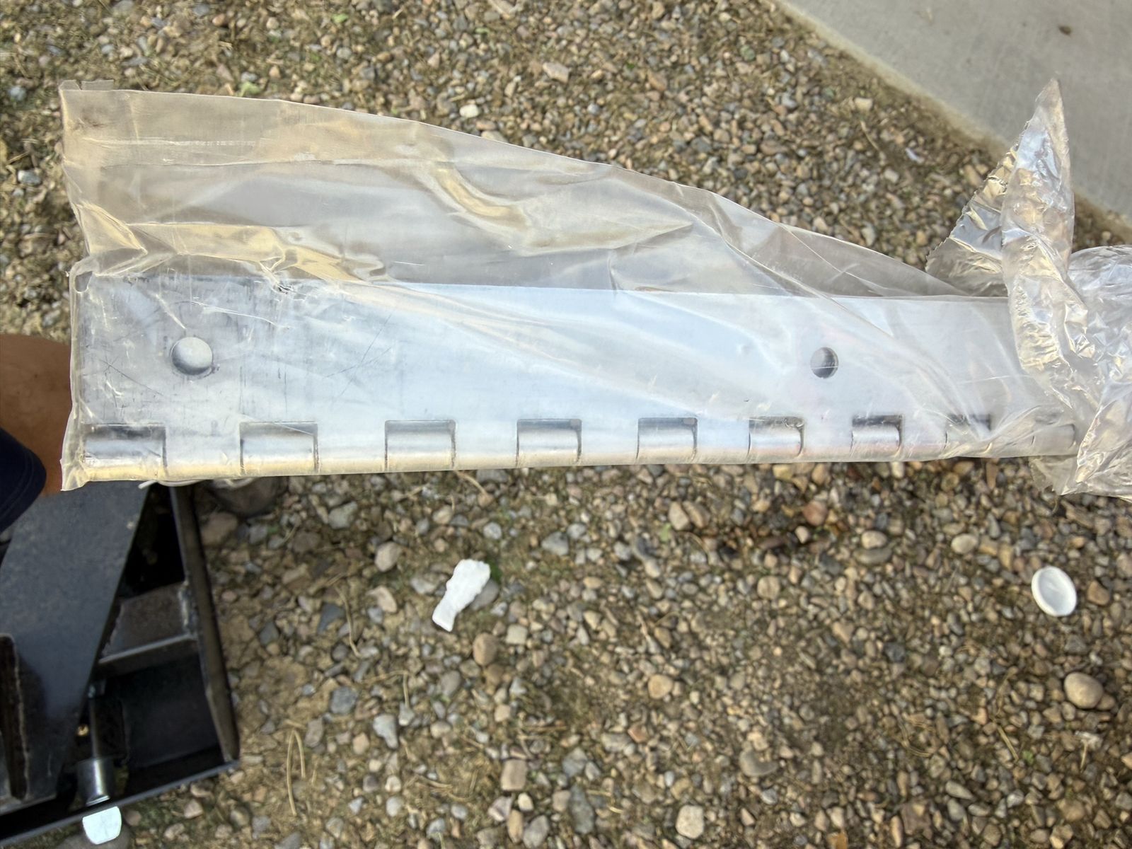 New 8ft x 3in metal hinge