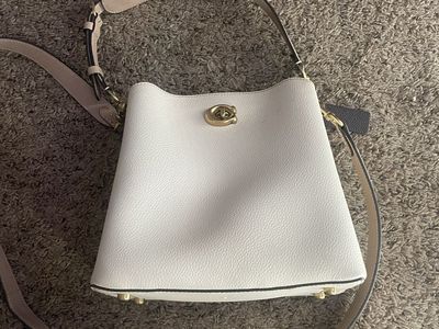 Coach White Leather Cassie Bucket Bag 19 with Gold-Tone