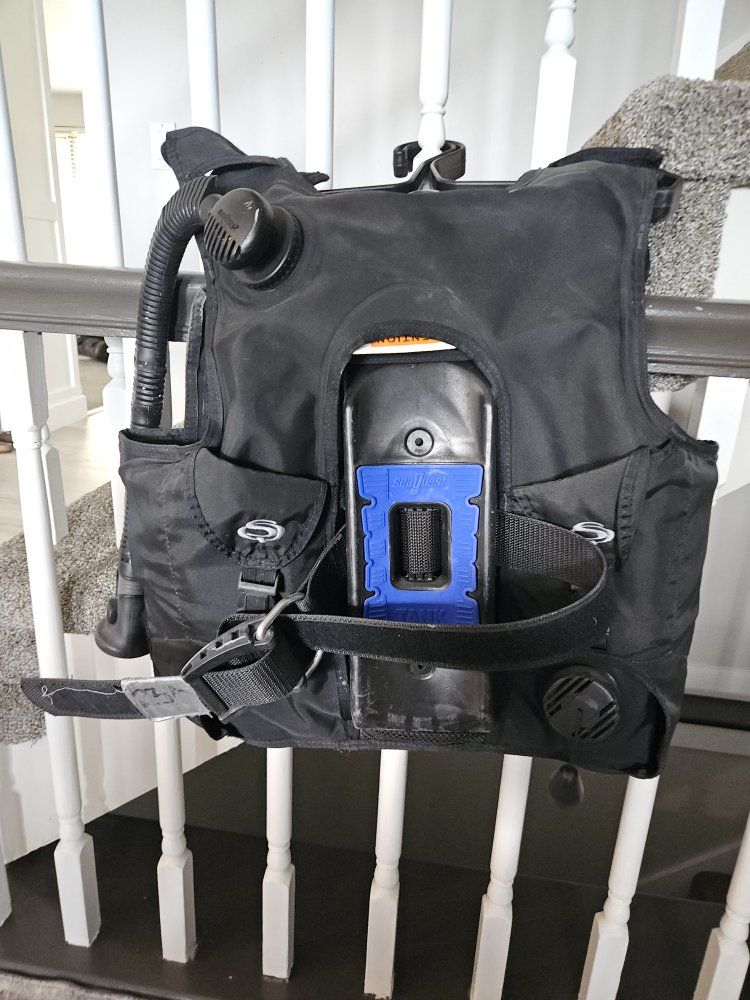 Main image 4