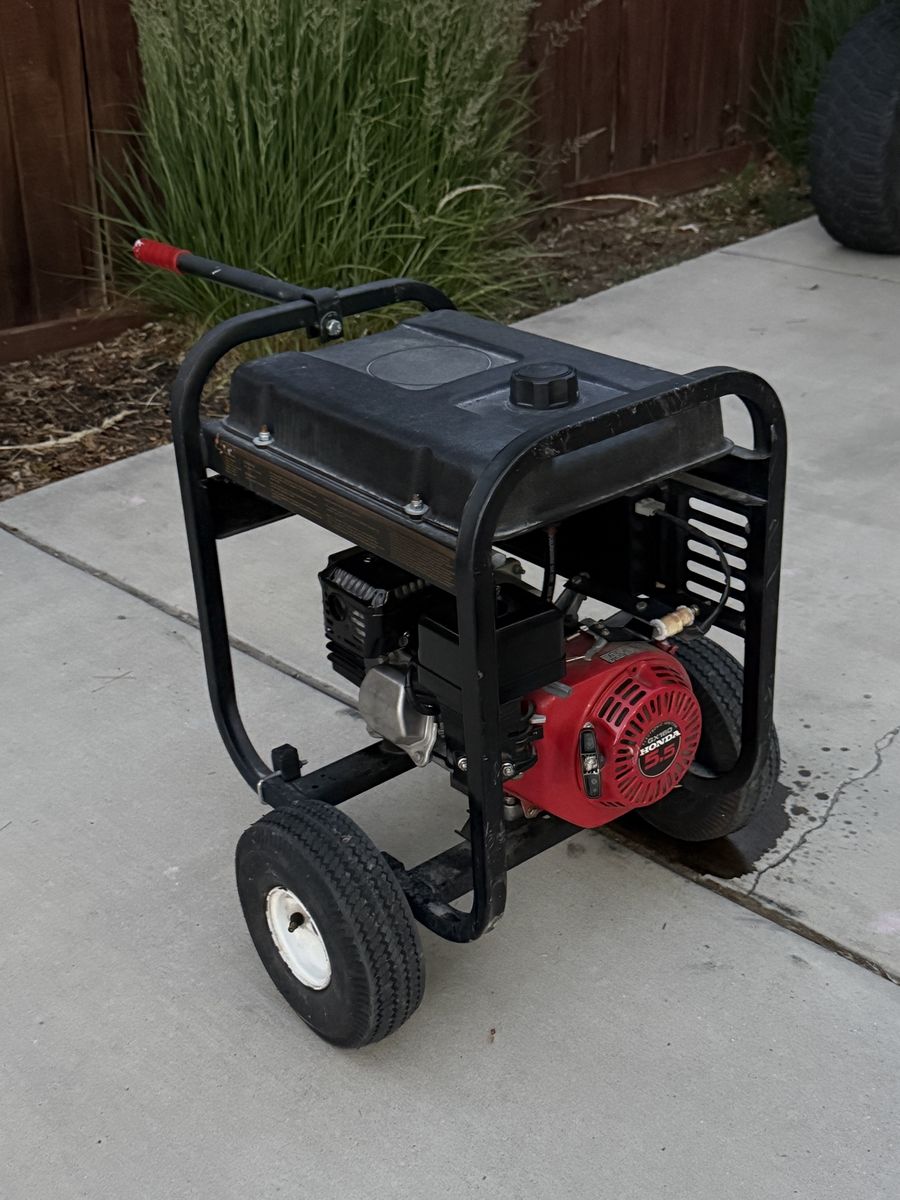 Coleman Powermate HP 3500 Electric Generator with Honda Engine