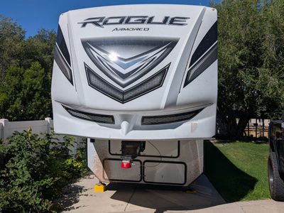 Amazing Rogue Armored Toy Hauler Fifth Wheel 2021