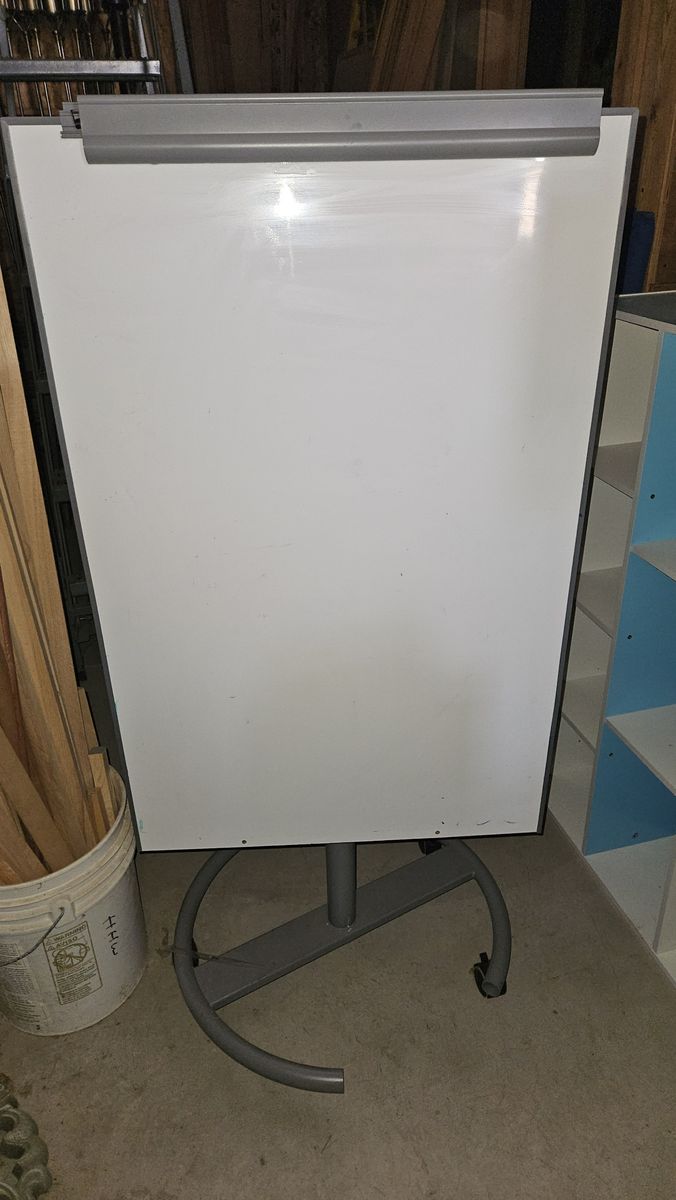 Main image 3