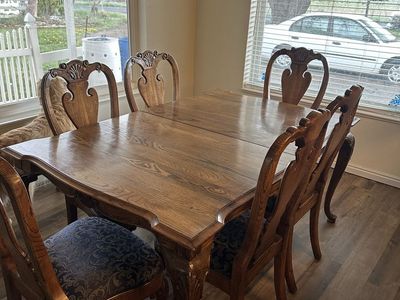 Dining Table & Hutch