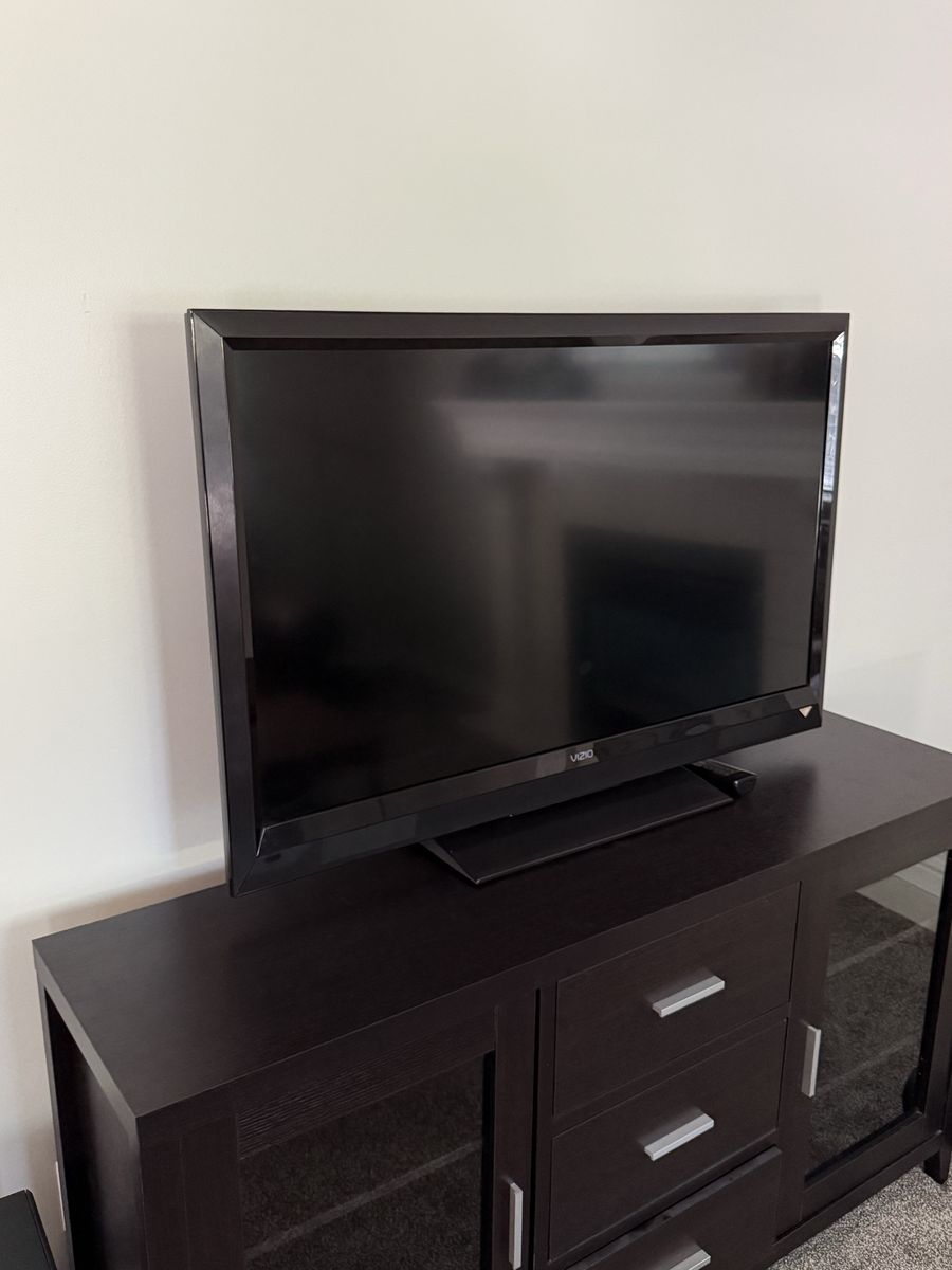 Vizio 48” TV