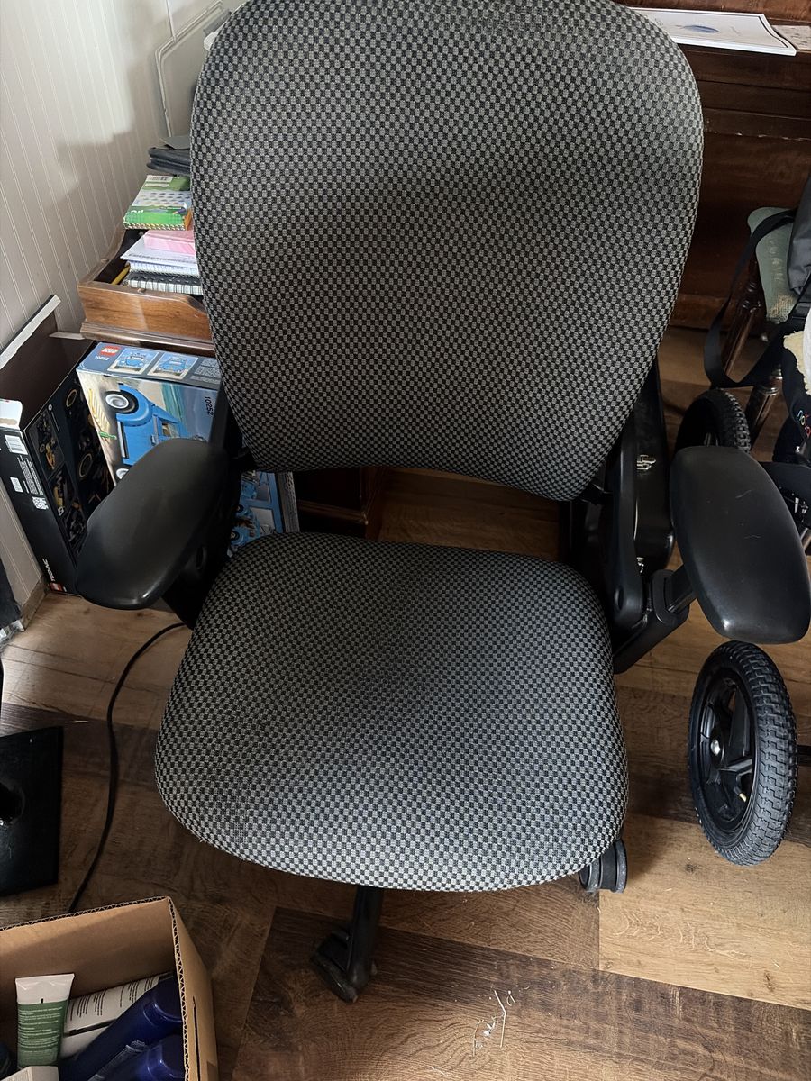 Used Office Chair - Black and Grey Checker Pattern, Adjustable Arms, Rolling Base
