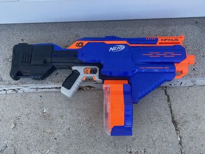 Nerf N-Strike Elite Infinus Motorized Blaster With Drum Magazine