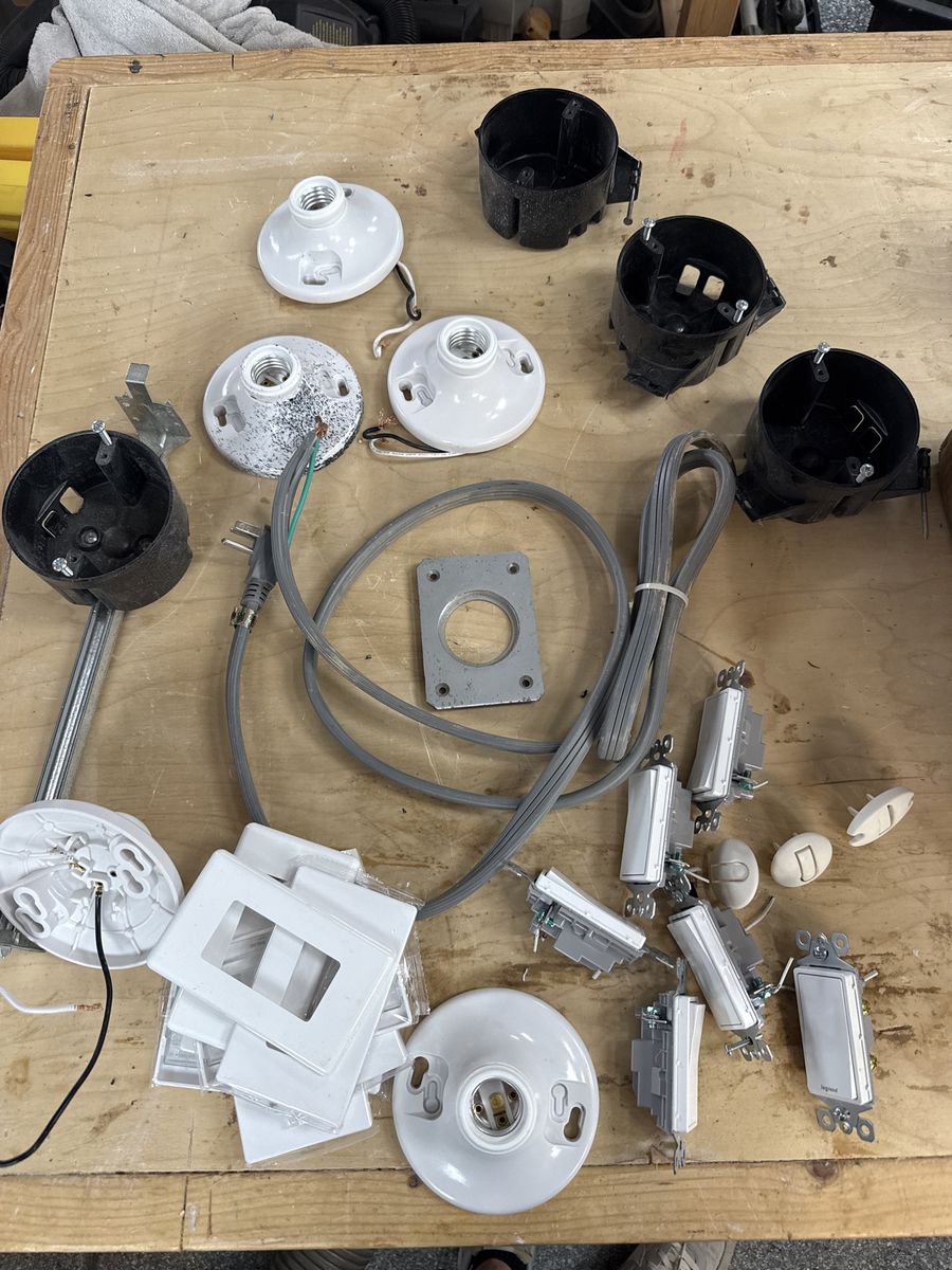 Misc Electrical As Pictured