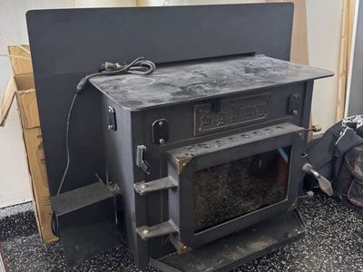 Wood Burning Stove with Glass Door and Blower