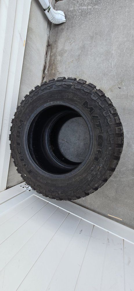 *2 Forceum MT08 plus 235 70 16 235/70r/16