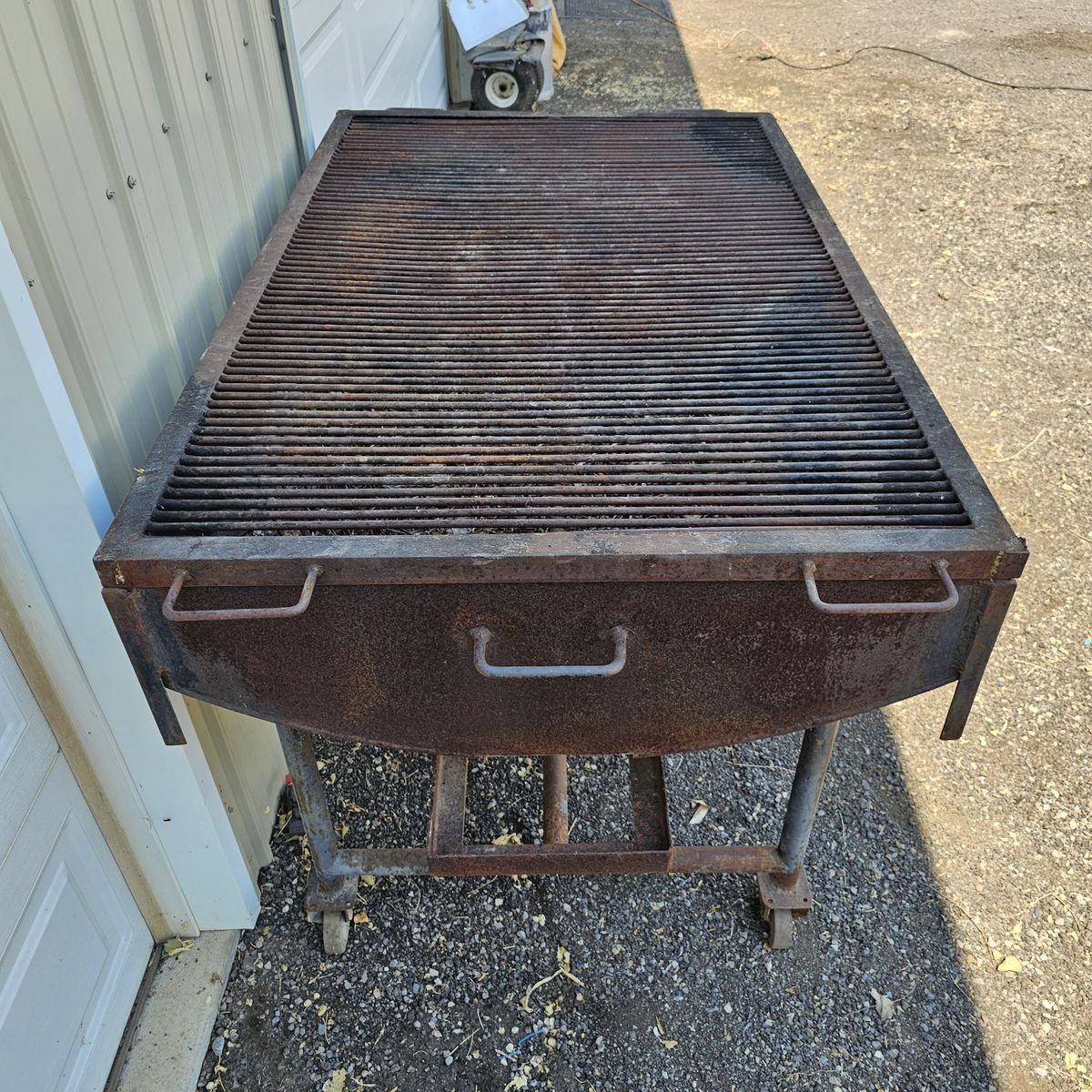 Main image 5