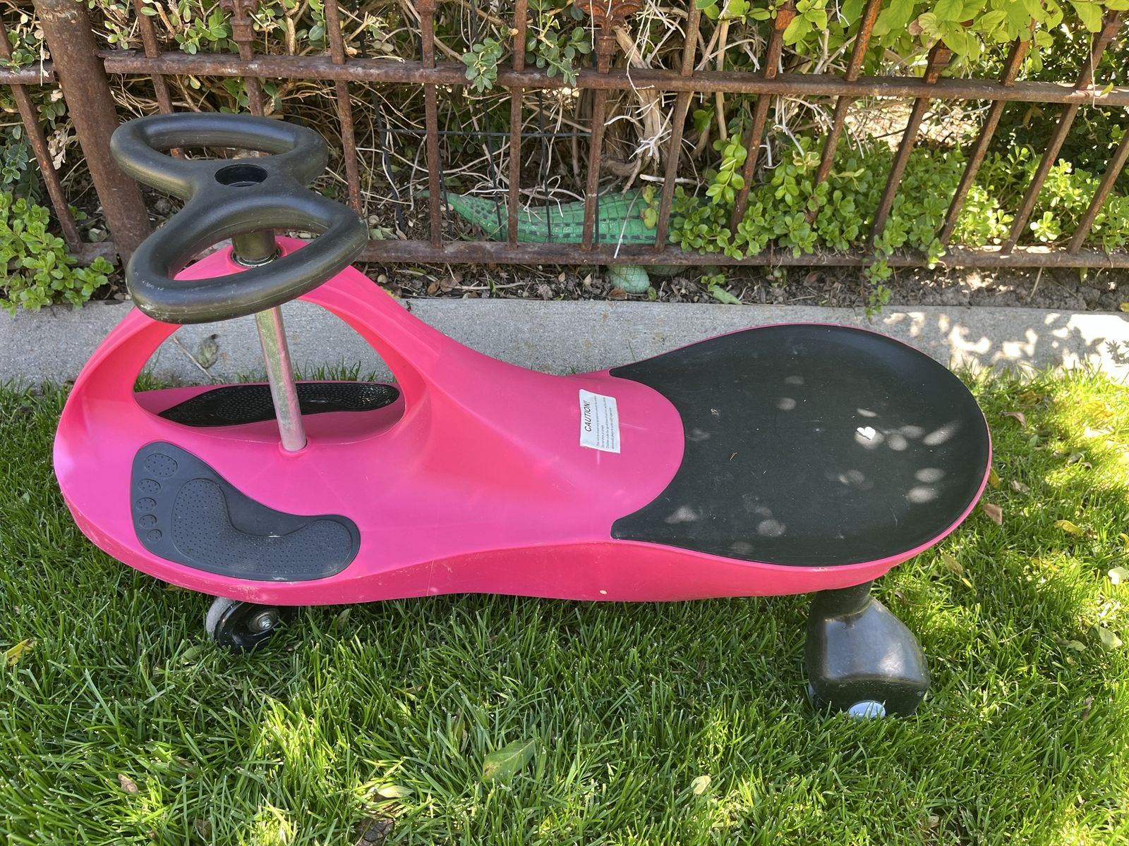 Small Kids pink wiggle car