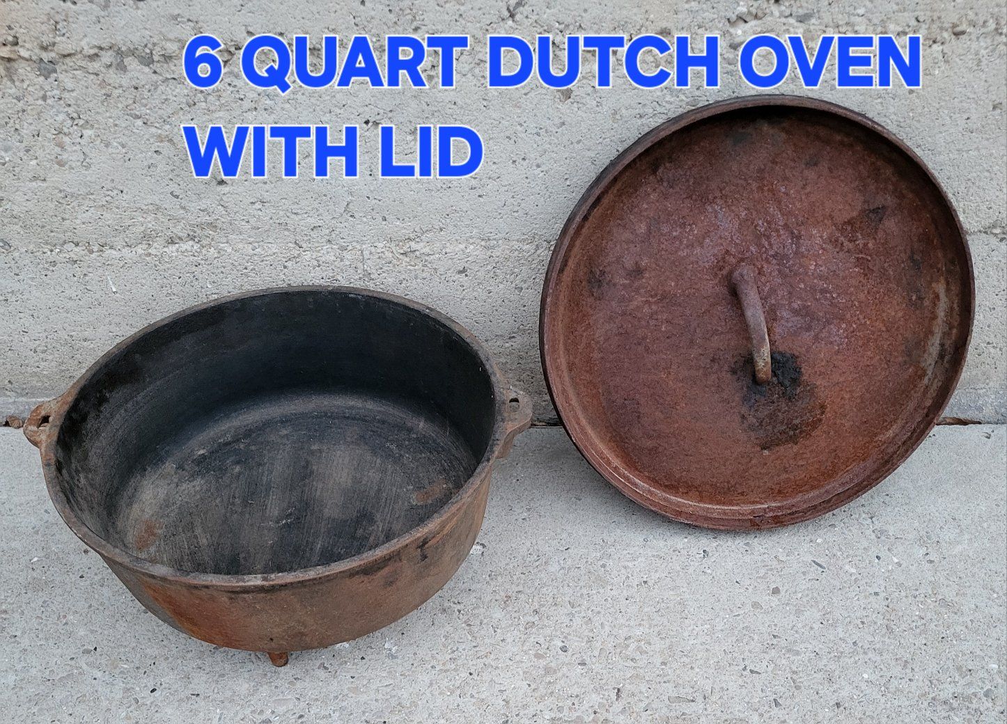 **VINTAGE CAST IRON DUTCH OVEN**