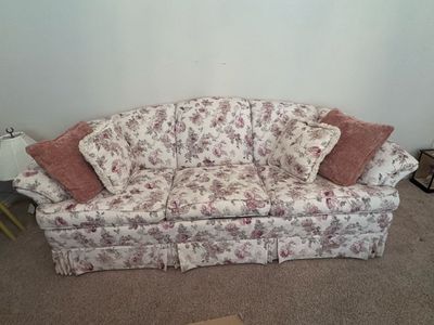 Beautiful Couch, Chair & Ottoman