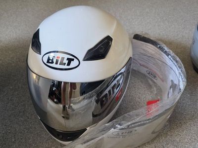 BILT Fusion Full Face Motorcycle Helmet White Size Small with Mirrored Shield