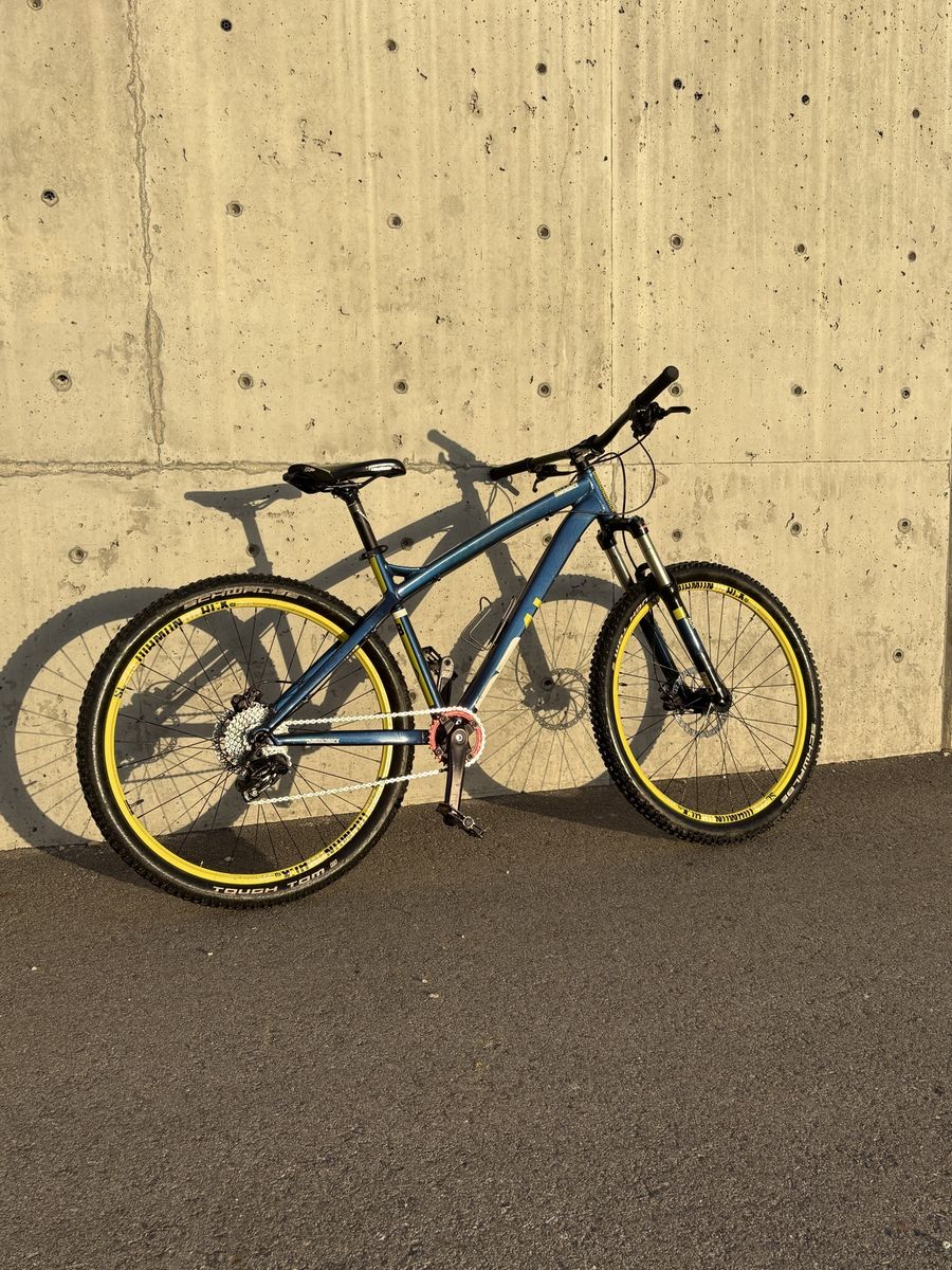 Diamondback Line 27.5" Trail Hardtail - Professional Tune-up & Upgraded (M size)