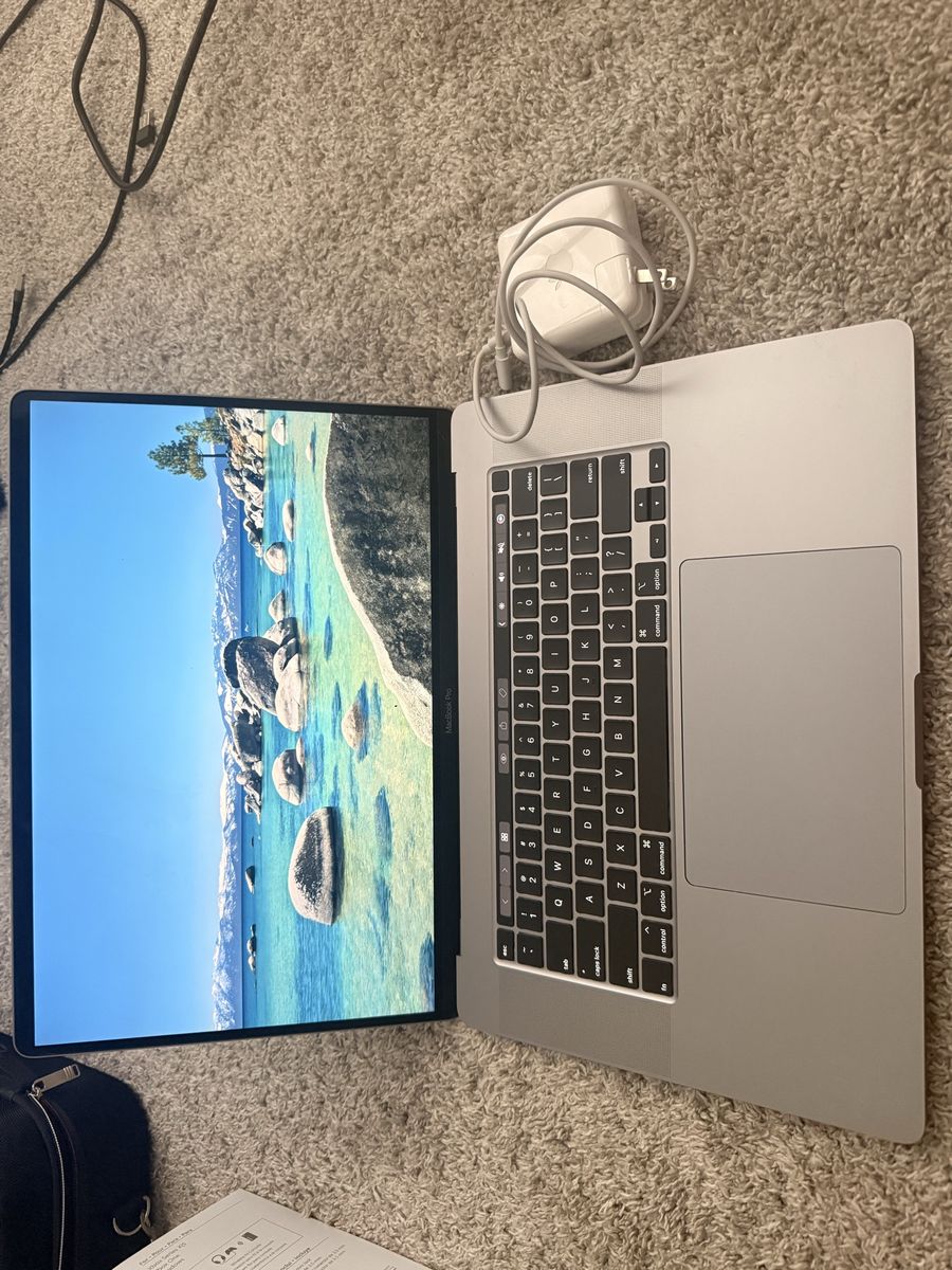 Trade/Sell 2019 16” MacBook Pro i9/16/512