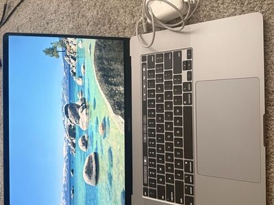 Trade/Sell 2019 16” MacBook Pro i9/16/512