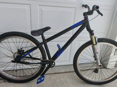 KHS SJ-100 dirt jumper pump track bike